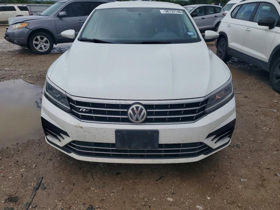 2017 Volkswagen Passat მანქანა იყიდება აუქციონზე, vin: 1VWDT7A30HC017866, აუქციონის ნომერი: 58732146