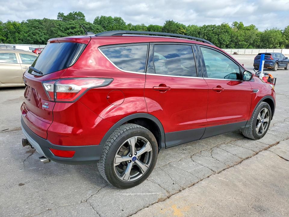 2017 Ford Escape მანქანა იყიდება აუქციონზე, vin: 1FMCU9G93HUA82199, აუქციონის ნომერი: 56793706
