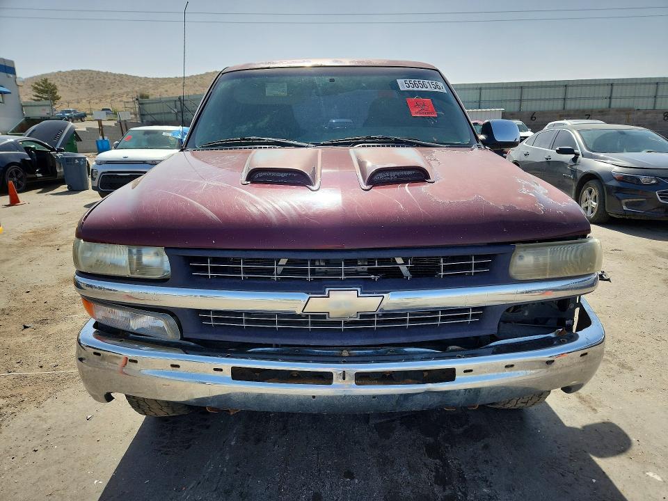 2002 Chevrolet Silverado მანქანა იყიდება აუქციონზე, vin: 2GCEK19T021285888, აუქციონის ნომერი: 55656156