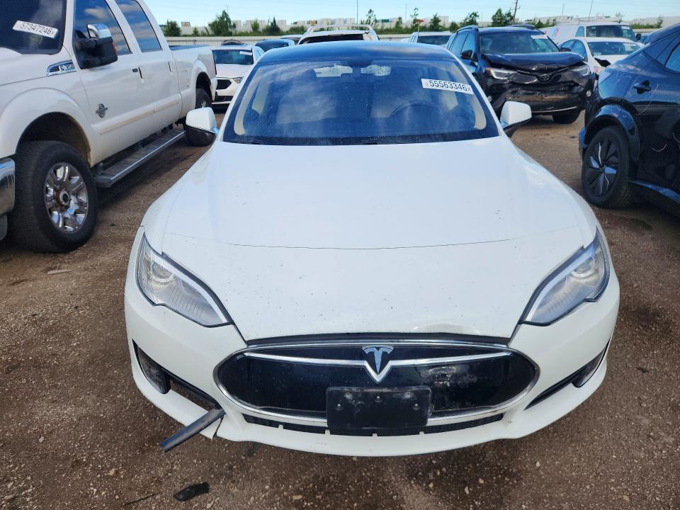 55563346 :رقم المزاد ، 5YJSA1H15EFP45747 vin ، 2014 Tesla Model S مزاد بيع
