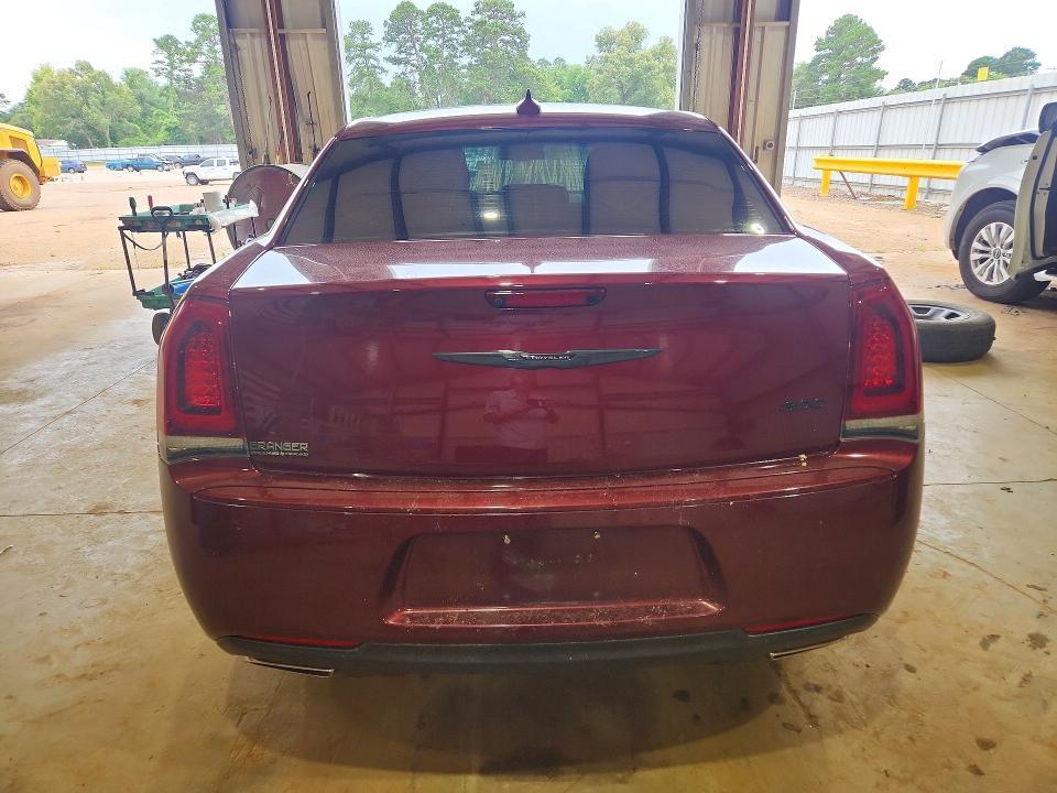 2021 Chrysler 300 მანქანა იყიდება აუქციონზე, vin: 2C3CCAAG8MH516165, აუქციონის ნომერი: 57811016