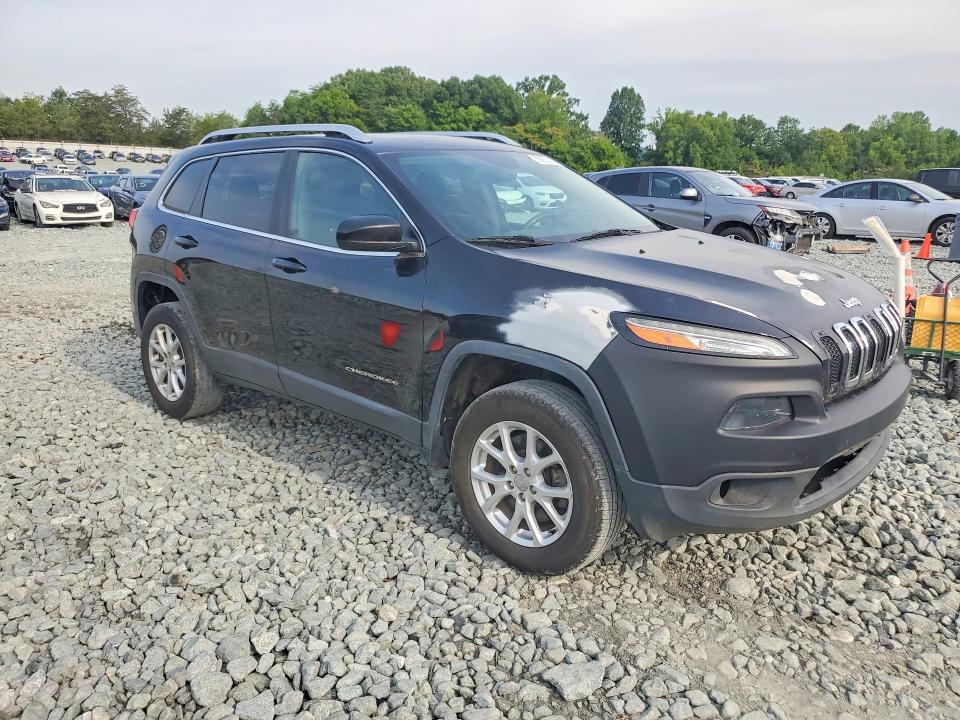 59053546 :رقم المزاد ، 1C4PJMCS5FW727950 vin ، 2015 Jeep Cherokee مزاد بيع