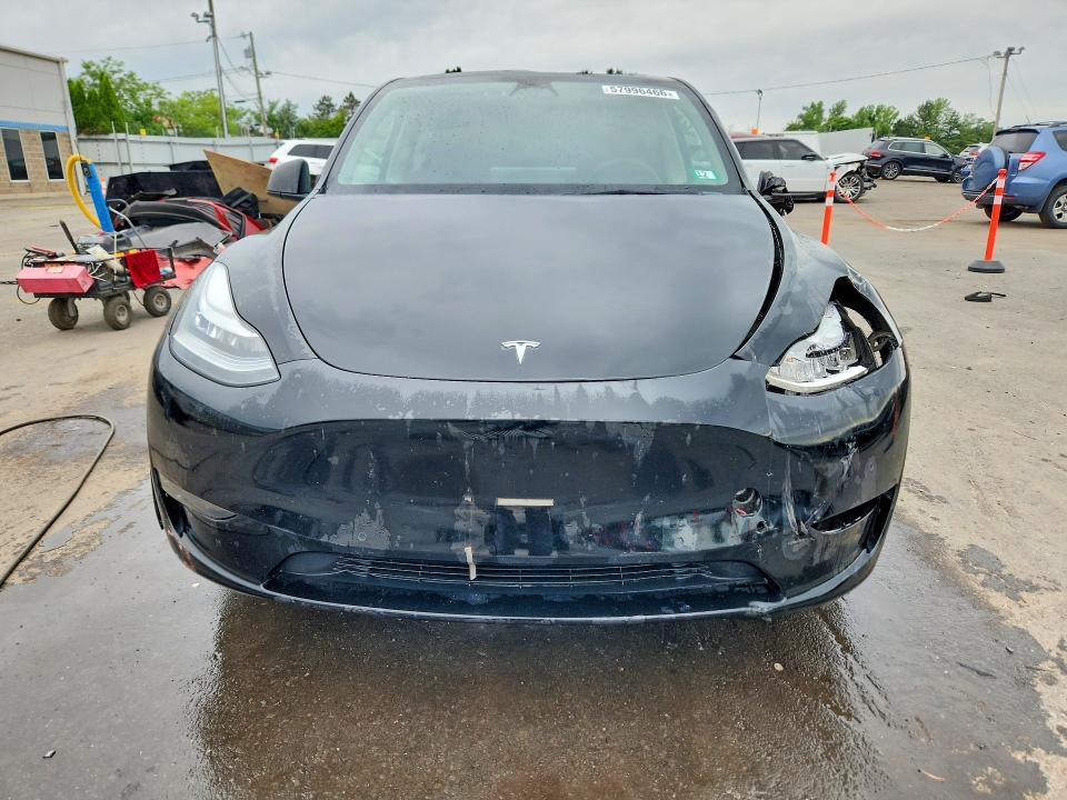 57996466 :رقم المزاد ، 7SAYGDEE4NA017306 vin ، 2022 Tesla Model Y مزاد بيع