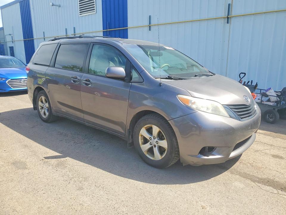 2011 Toyota Sienna მანქანა იყიდება აუქციონზე, vin: 5TDKK3DC6BS049406, აუქციონის ნომერი: 55798086