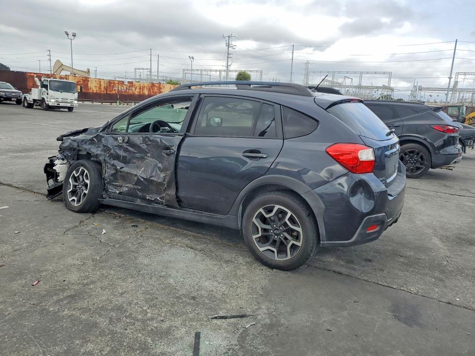 95588575 :رقم المزاد ، JF2GPABC7H8227160 vin ، 2017 Subaru Crosstrek مزاد بيع