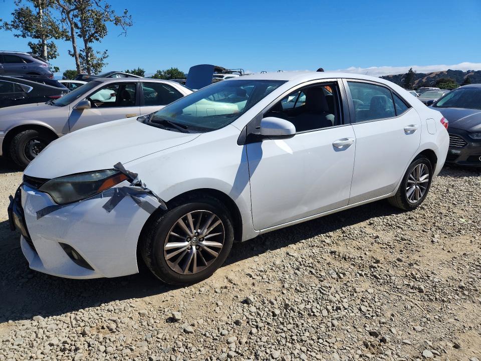 Auction sale of the 2015 Toyota Corolla, vin: 2T1BURHE5FC385801, lot number: 57901386