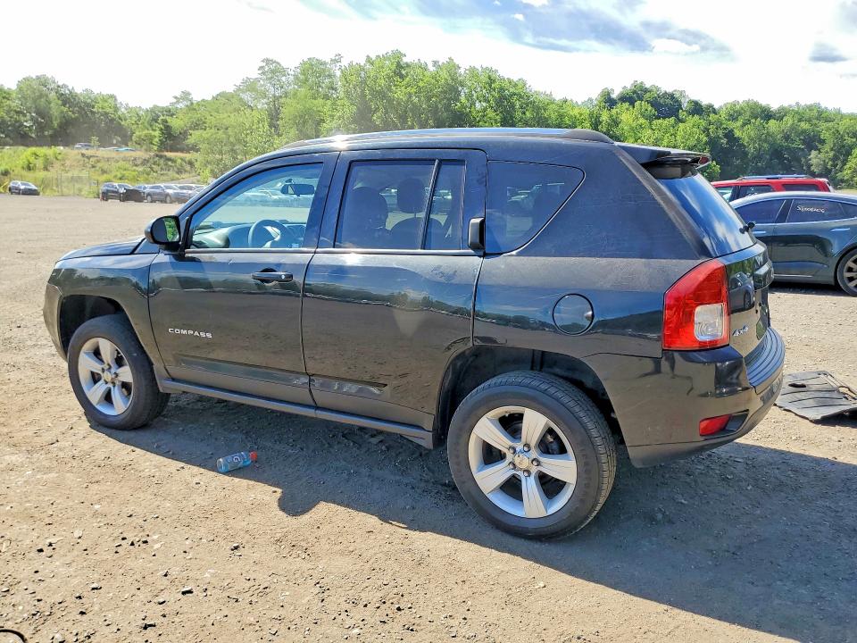 57854166 :رقم المزاد ، 1J4NF1FB3BD136289 vin ، 2011 Jeep Compass مزاد بيع