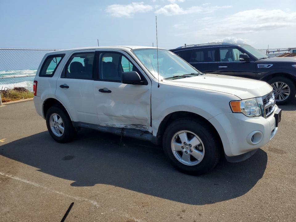 2011 Ford Escape მანქანა იყიდება აუქციონზე, vin: 1FMCU0C70BKB14478, აუქციონის ნომერი: 55850256