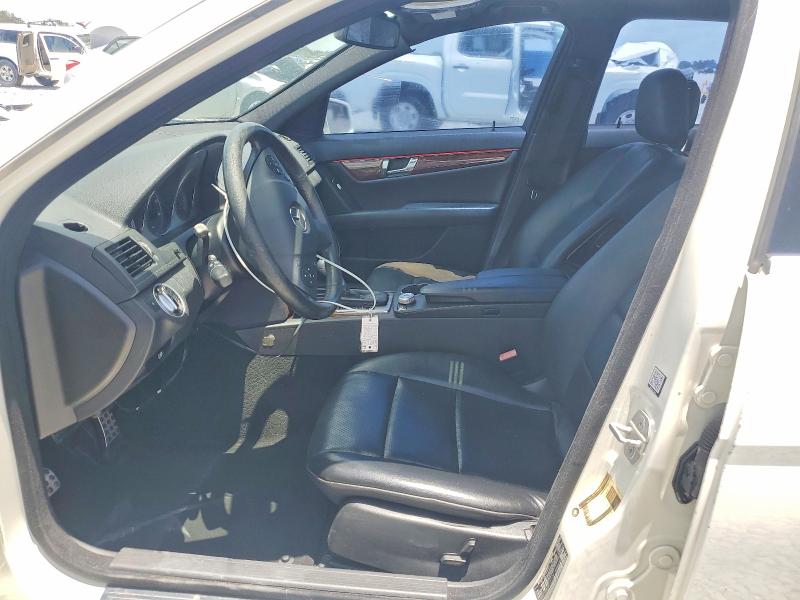 58764046 :رقم المزاد ، WDDGF5EB5BR137136 vin ، 2011 Mercedes-benz C مزاد بيع