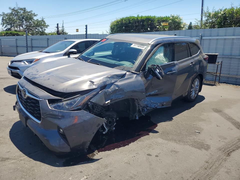 Auction sale of the 2022 Toyota Highlander, vin: 5TDFZRBH1NS230514, lot number: 57748936