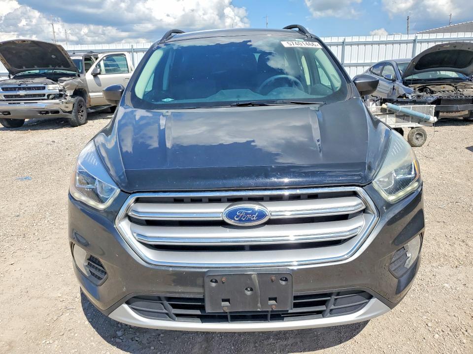 57401466 :رقم المزاد ، 1FMCU0GD1HUB13076 vin ، 2017 Ford Escape مزاد بيع