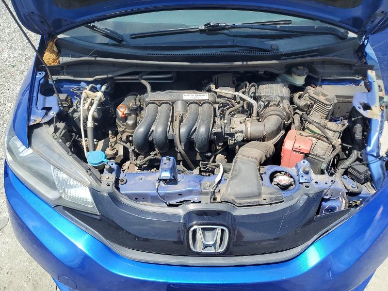 58105036 :رقم المزاد ، 3HGGK5G5XFM762007 vin ، 2015 Honda Fit مزاد بيع