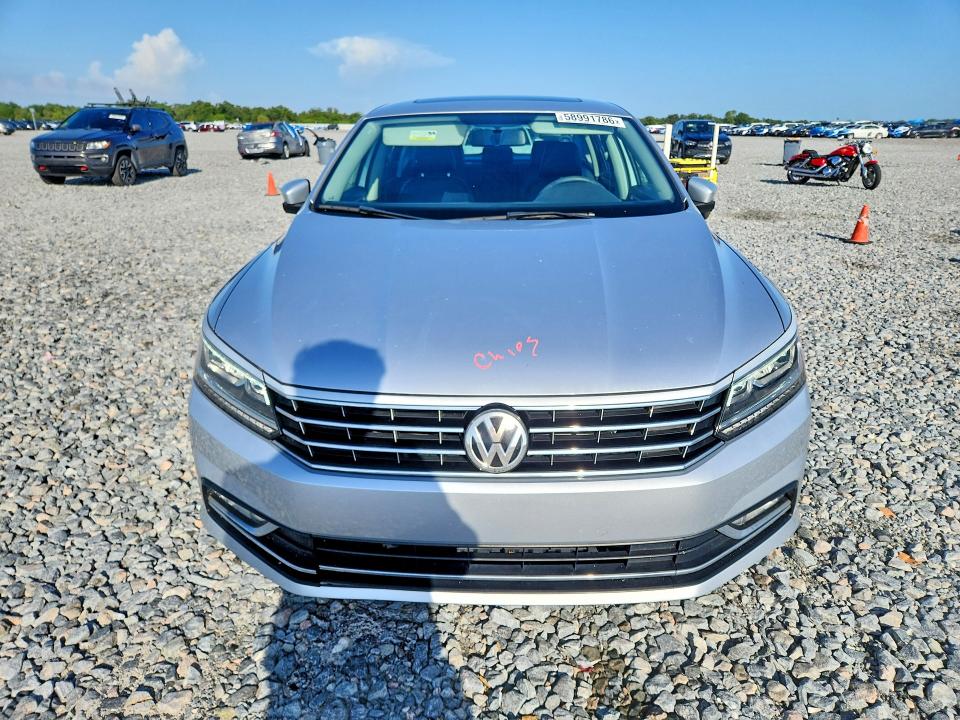 2016 Volkswagen Passat მანქანა იყიდება აუქციონზე, vin: 1VWBS7A36GC038469, აუქციონის ნომერი: 58991786