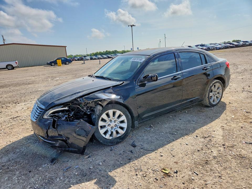 55876166 :رقم المزاد ، 1C3BC4FB6BN618563 vin ، 2011 Chrysler 200 مزاد بيع
