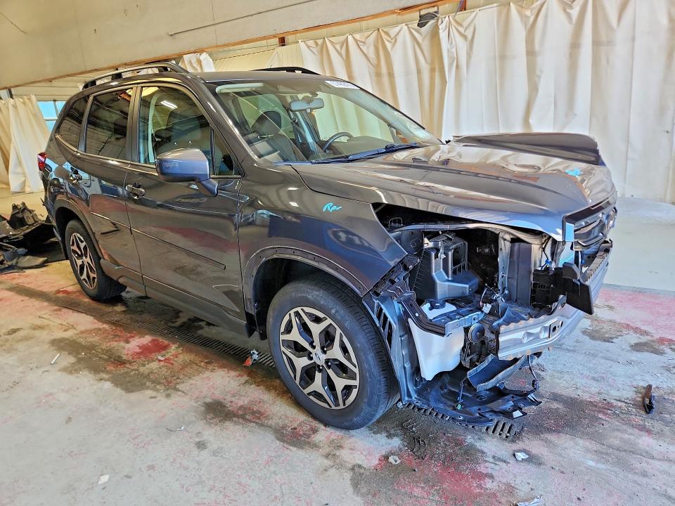Продаж на аукціоні авто 2022 Subaru Forester, vin: JF2SKAEC5NH461376, номер лоту: 57492476