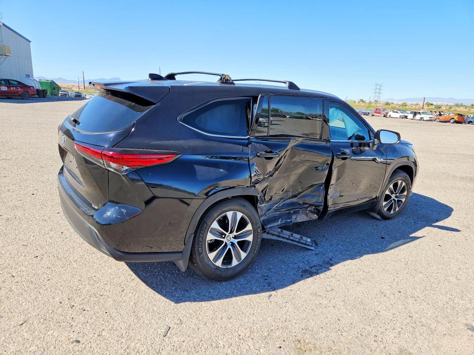 2022 Toyota Highlander მანქანა იყიდება აუქციონზე, vin: 5TDHZRAH6NS118446, აუქციონის ნომერი: 59018496
