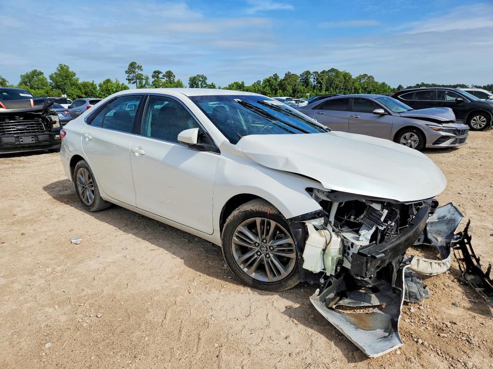 55913616 :رقم المزاد ، 4T1BF1FKXHU287191 vin ، 2017 Toyota Camry مزاد بيع