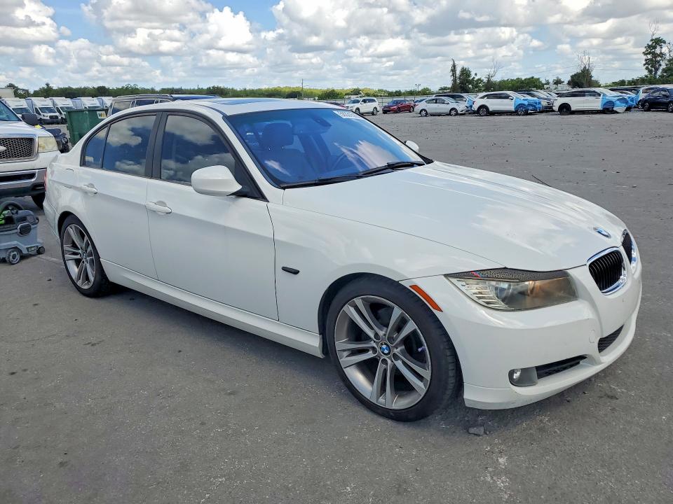 56331516 :رقم المزاد ، WBAPH7C54BE674517 vin ، 2011 Bmw 328 مزاد بيع