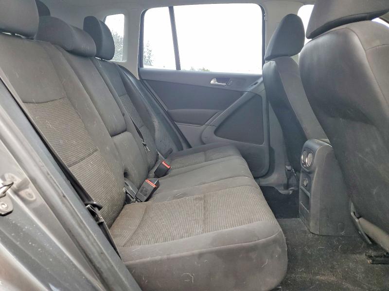 2013 Volkswagen Tiguan მანქანა იყიდება აუქციონზე, vin: WVGBV3AX5DW584594, აუქციონის ნომერი: 55428786