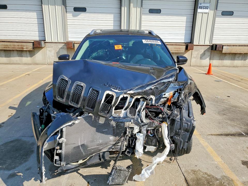58460686 :رقم المزاد ، 1C4PJLCS6FW632341 vin ، 2015 Jeep Cherokee مزاد بيع
