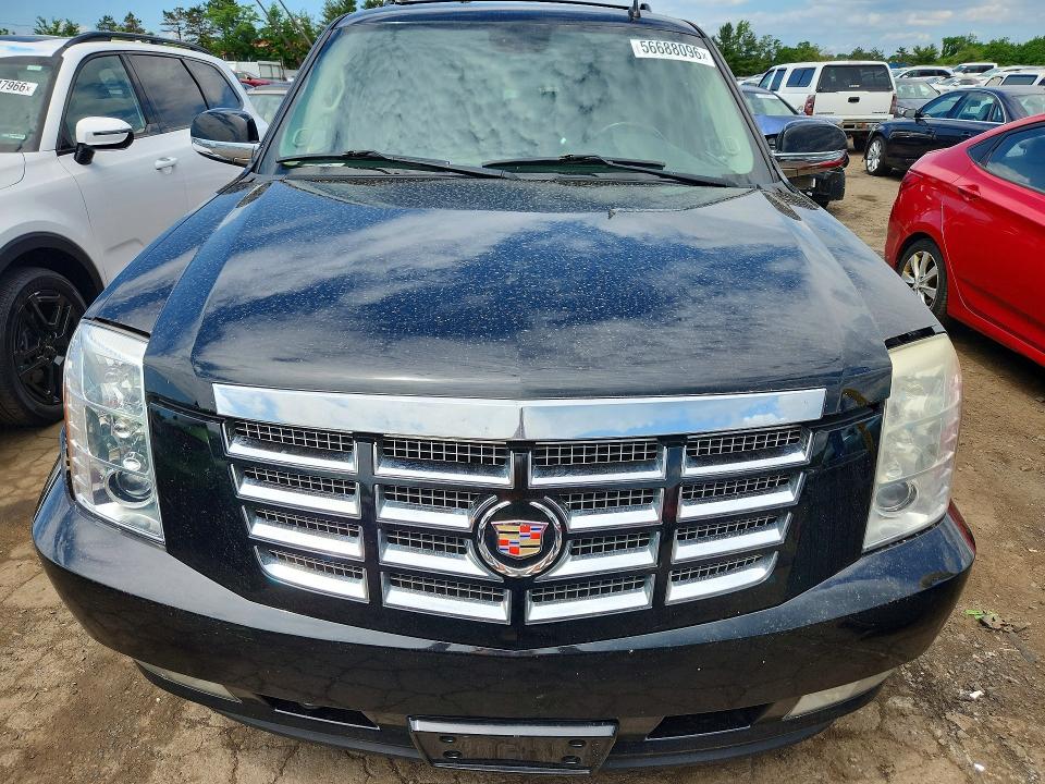 2009 Cadillac Escalade მანქანა იყიდება აუქციონზე, vin: 1GYFK23269R100636, აუქციონის ნომერი: 56688096