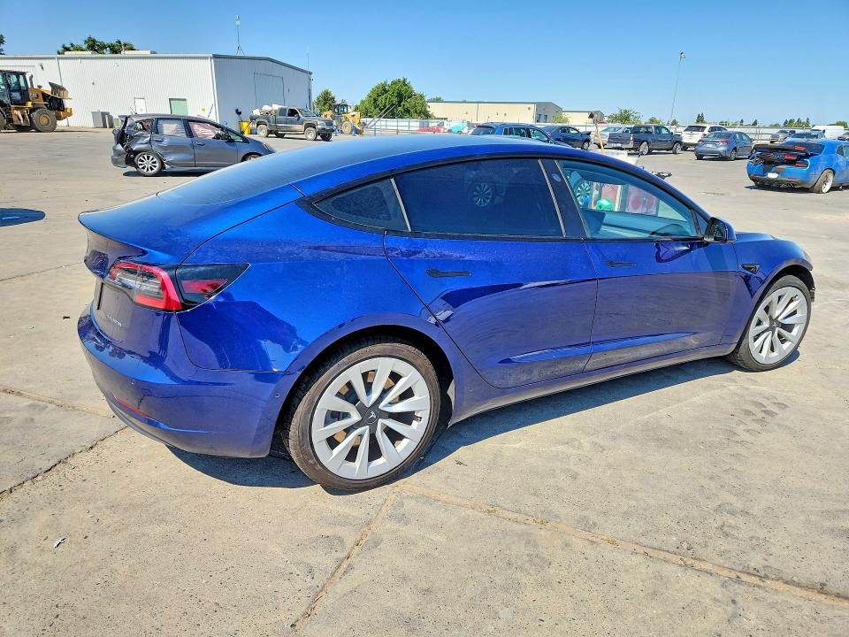 57922306 :رقم المزاد ، 5YJ3E1EB0NF106357 vin ، 2022 Tesla Model 3 مزاد بيع