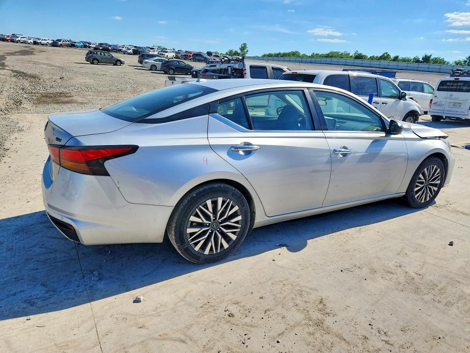 56108226 :رقم المزاد ، 1N4BL4DV7RN392557 vin ، 2024 Nissan Altima مزاد بيع
