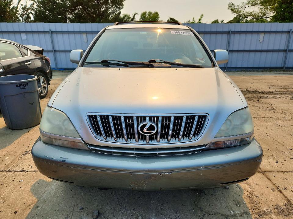 56917056 :رقم المزاد ، JTJHF10U310232164 vin ، 2001 Lexus Rx مزاد بيع