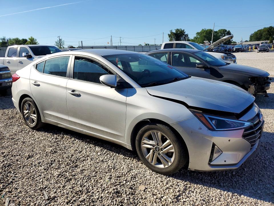2020 Hyundai Elantra მანქანა იყიდება აუქციონზე, vin: 5NPD84LF2LH523884, აუქციონის ნომერი: 57535726