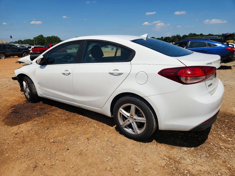 58834796 :رقم المزاد ، 3KPFK4A78JE268004 vin ، 2018 Kia Forte مزاد بيع