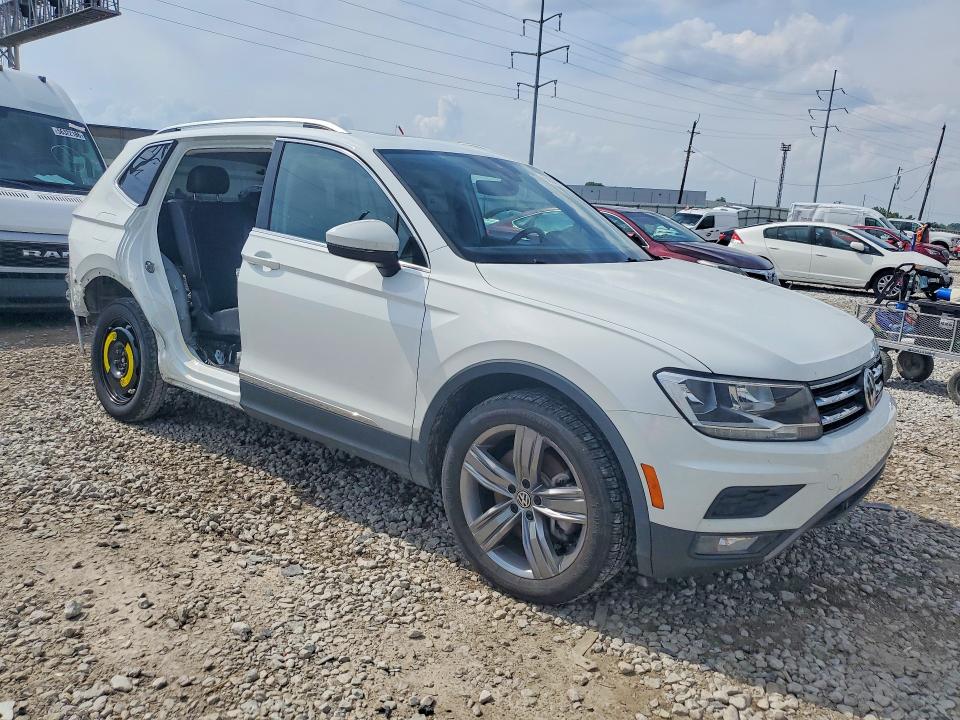 56302736 :رقم المزاد ، 3VV2B7AX5MM045690 vin ، 2021 Volkswagen Tiguan مزاد بيع