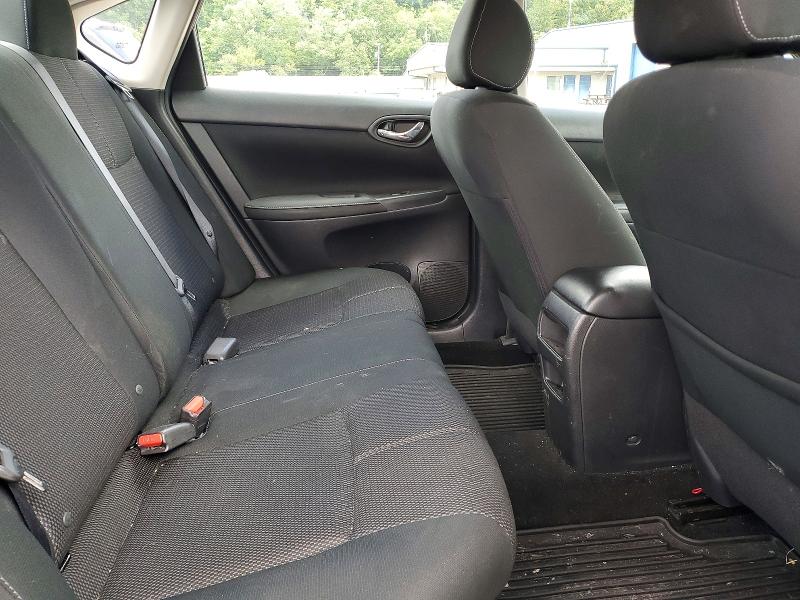 57490366 :رقم المزاد ، 3N1AB7AP5JY333601 vin ، 2018 Nissan Sentra مزاد بيع