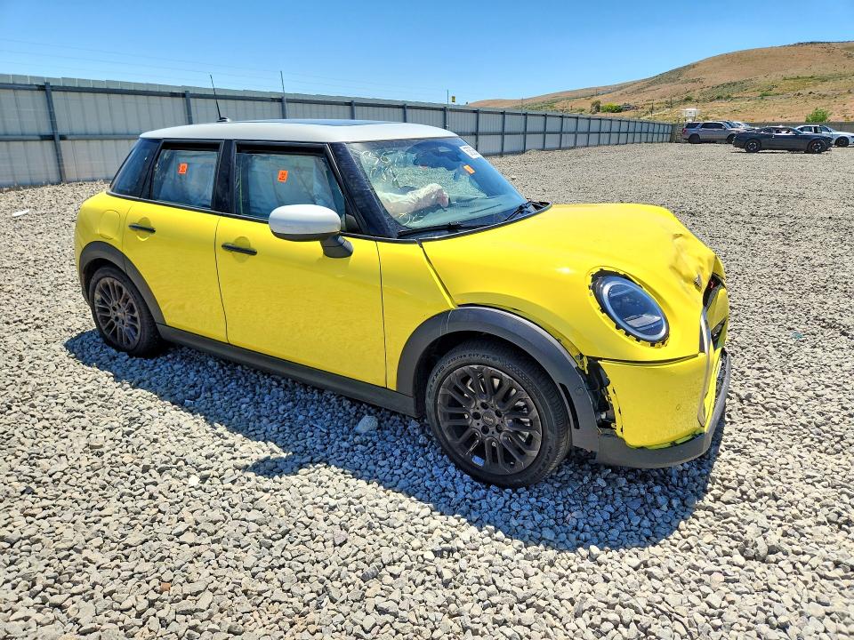 Продажа на аукционе авто 2025 Mini Cooper, vin: WMW53GD07S2X13854, номер лота: 57528566