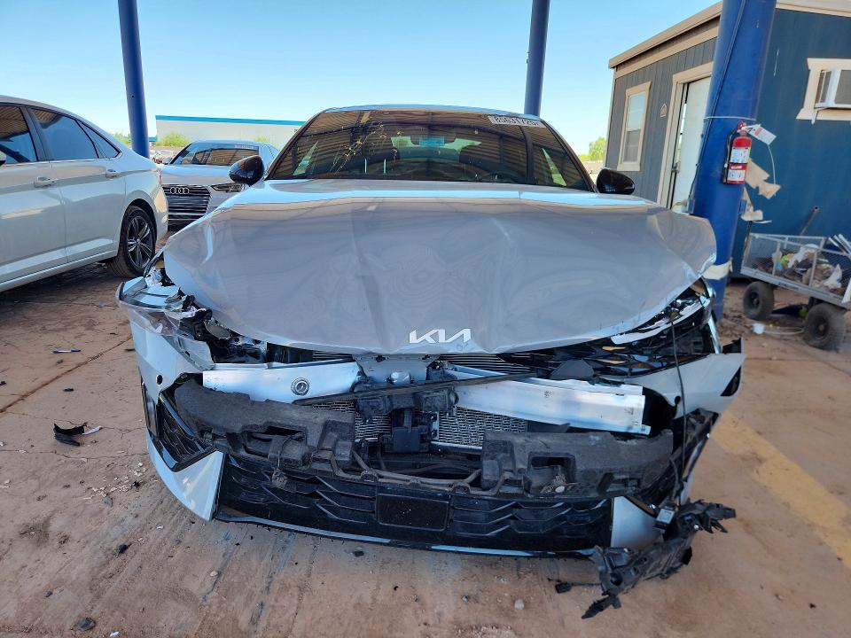 2025 Kia K5 მანქანა იყიდება აუქციონზე, vin: KNAG64J72S5326983, აუქციონის ნომერი: 85631725