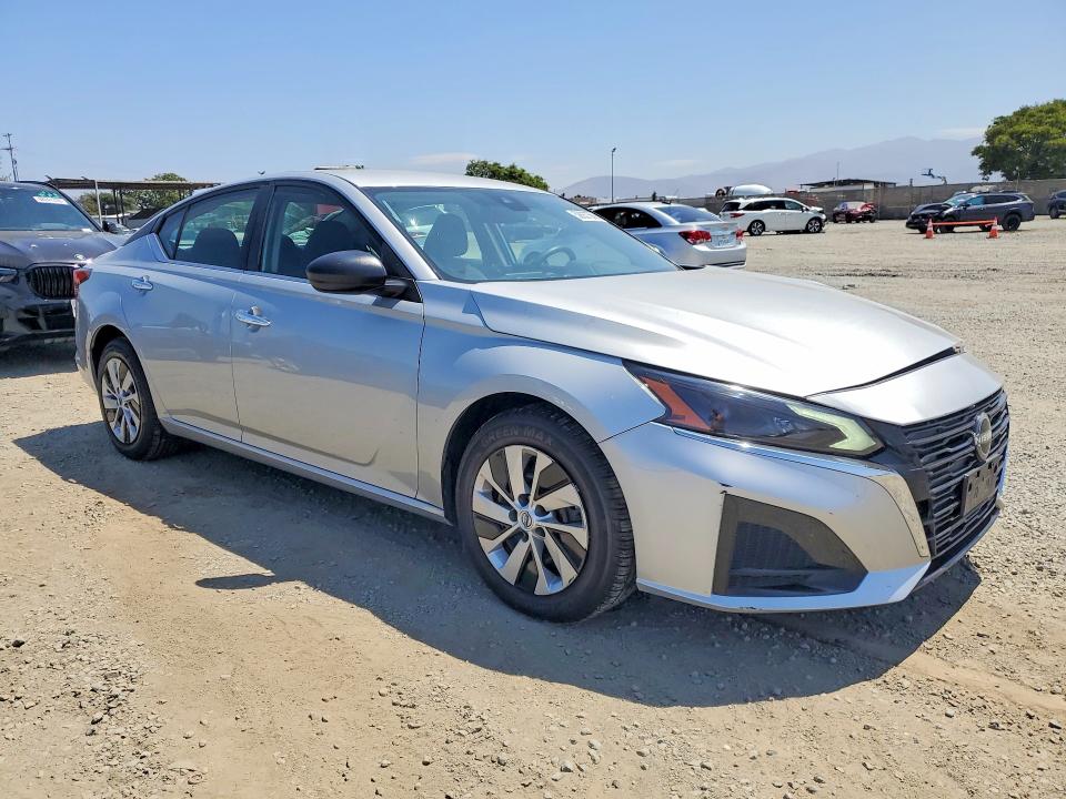 58637556 :رقم المزاد ، 1N4BL4BV8RN375995 vin ، 2024 Nissan Altima مزاد بيع