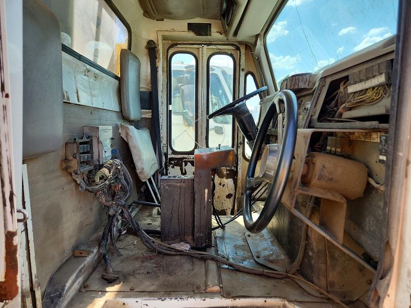 55908396 :رقم المزاد ، 1HTSDAARXWH498530 vin ، 1998 International 4000 مزاد بيع