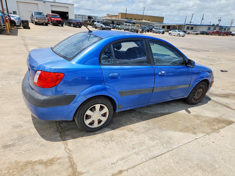 57164726 :رقم المزاد ، KNADE123X66121864 vin ، 2006 Kia Rio Lx Automatic مزاد بيع