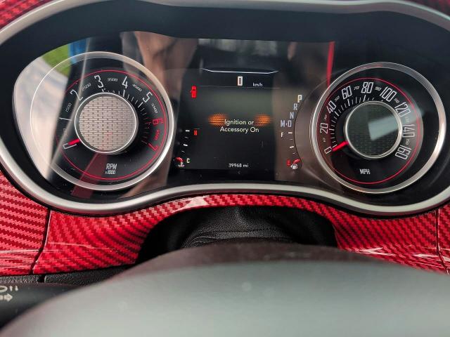 2015 Dodge Challenger მანქანა იყიდება აუქციონზე, vin: 2C3CDZBT5FH889013, აუქციონის ნომერი: 57154856