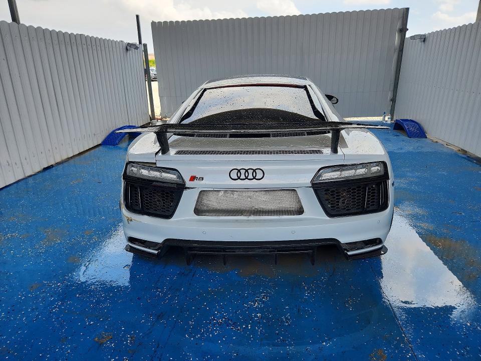 57210836 :رقم المزاد ، WUAKBAFXXH7903954 vin ، 2017 Audi R8 مزاد بيع