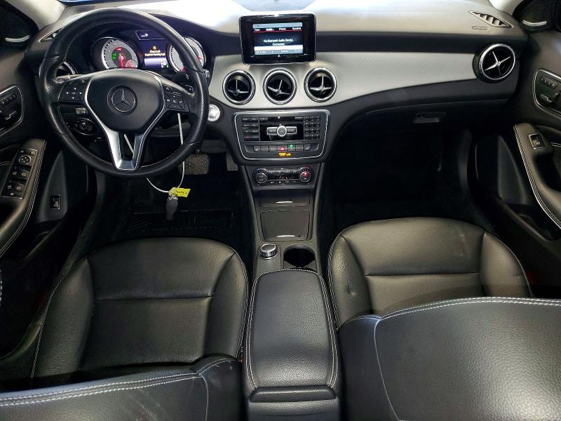 56866686 :رقم المزاد ، WDCTG4EB6FJ138357 vin ، 2015 Mercedes-benz Gla مزاد بيع