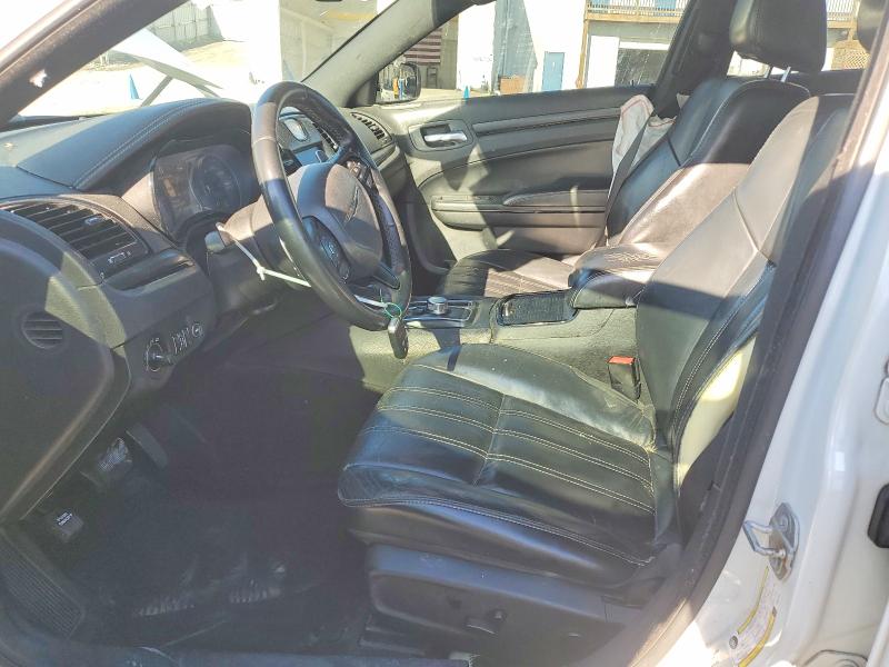 2015 Chrysler 300 მანქანა იყიდება აუქციონზე, vin: 2C3CCABG2FH921570, აუქციონის ნომერი: 58448586