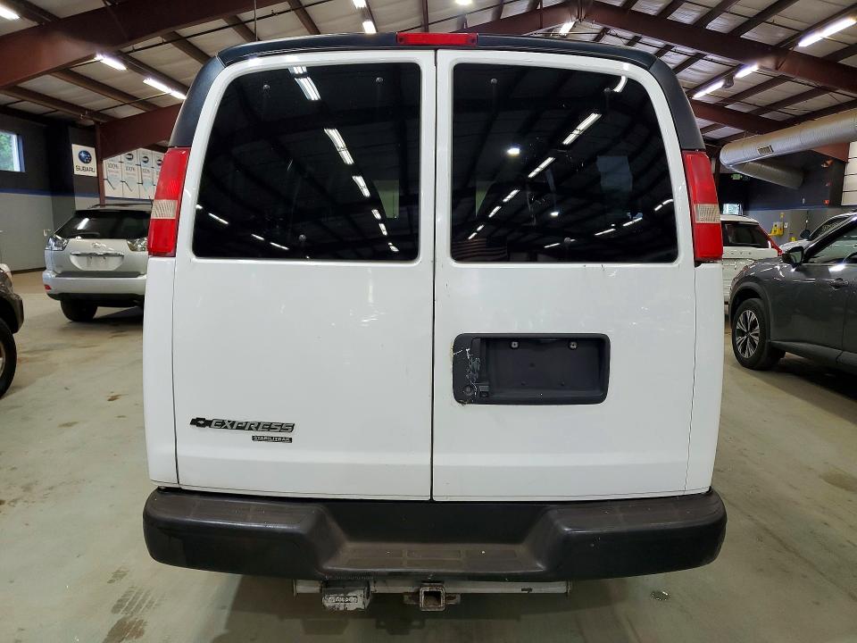 58097976 :رقم المزاد ، 1GAWGPFFXF1283481 vin ، 2015 Chevrolet Express G2500 مزاد بيع