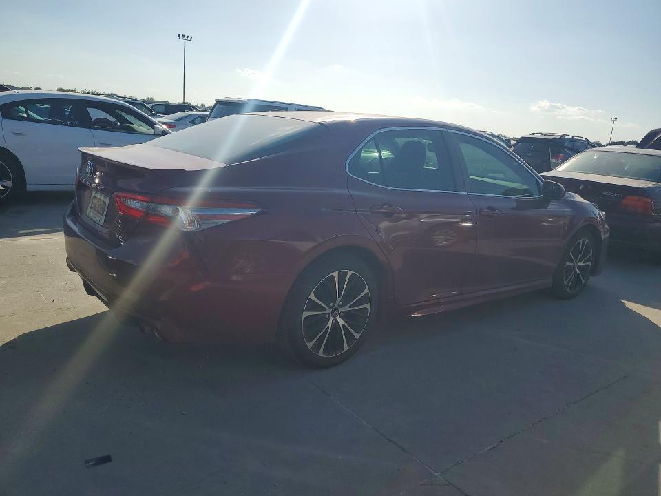 Продаж на аукціоні авто 2018 Toyota Camry, vin: 4T1B11HK1JU510879, номер лоту: 59033456