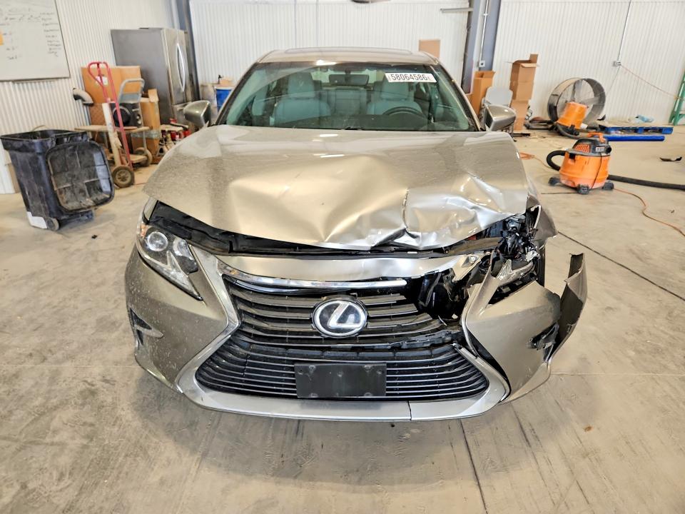 58064586 :رقم المزاد ، 58ABK1GG0GU020395 vin ، 2016 Lexus Es مزاد بيع