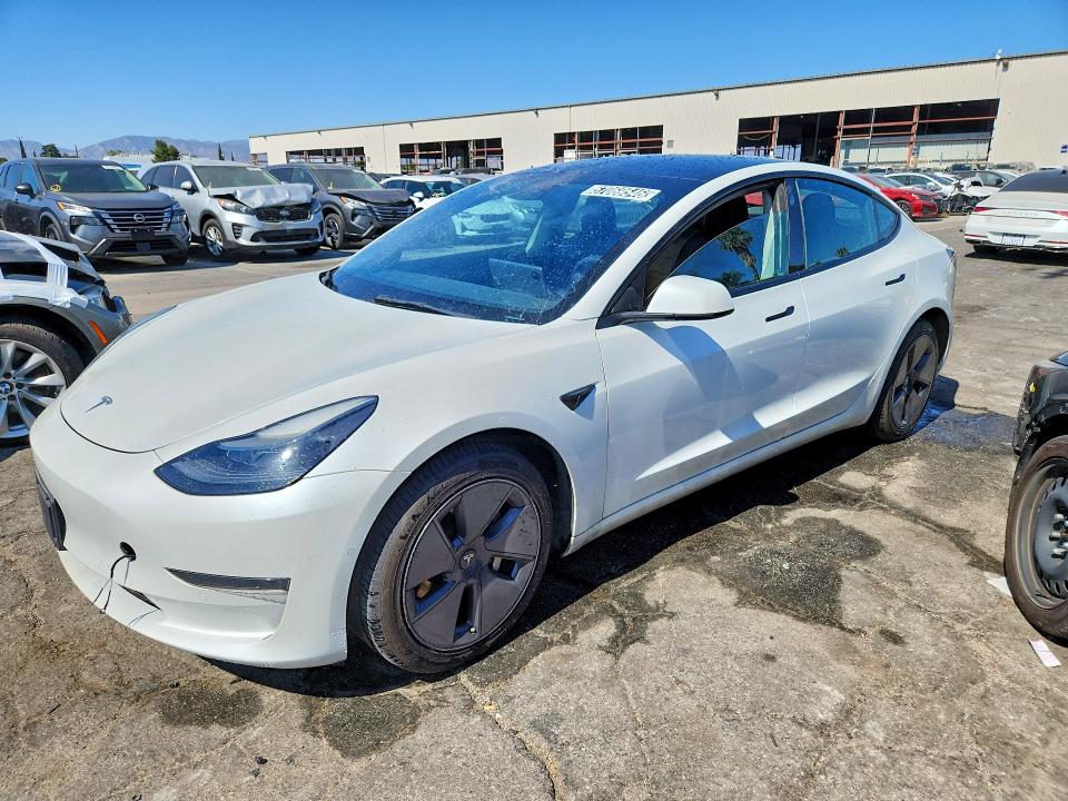 2022 Tesla Model 3 მანქანა იყიდება აუქციონზე, vin: 5YJ3E1EA2NF371286, აუქციონის ნომერი: 57069546