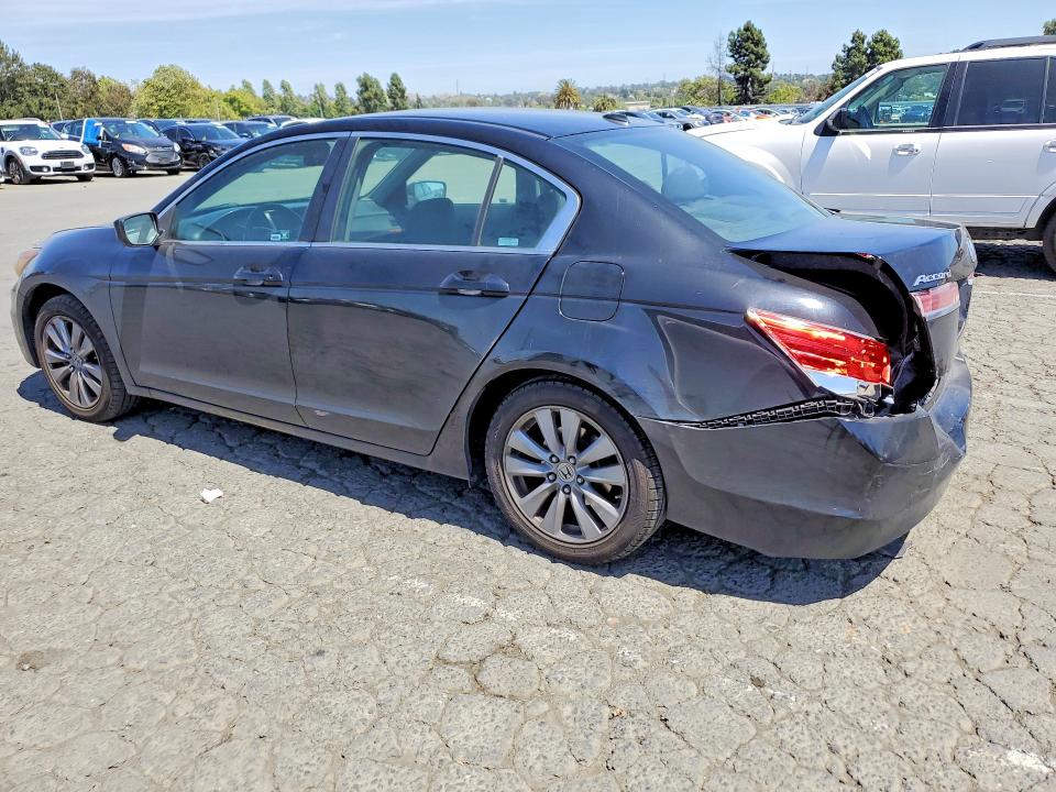 2011 Honda Accord მანქანა იყიდება აუქციონზე, vin: 1HGCP2F83BA004222, აუქციონის ნომერი: 55833666