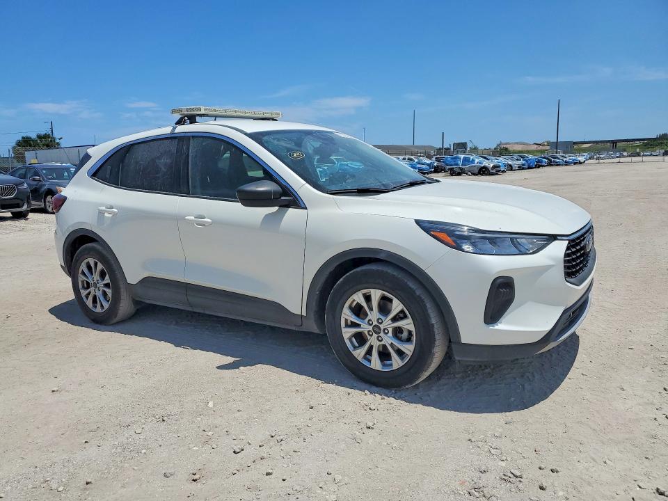 Продажа на аукционе авто 2023 Ford Escape, vin: 1FMCU0GNXPUA23948, номер лота: 56692946