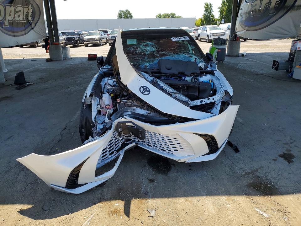 Продажа на аукционе авто 2025 Toyota Camry, vin: 4T1DBADKXSU023614, номер лота: 57794216