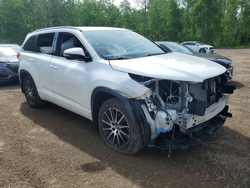 Продажа на аукционе авто 2017 Toyota Highlander, vin: 5TDJZRFHXHS443857, номер лота: 55070036