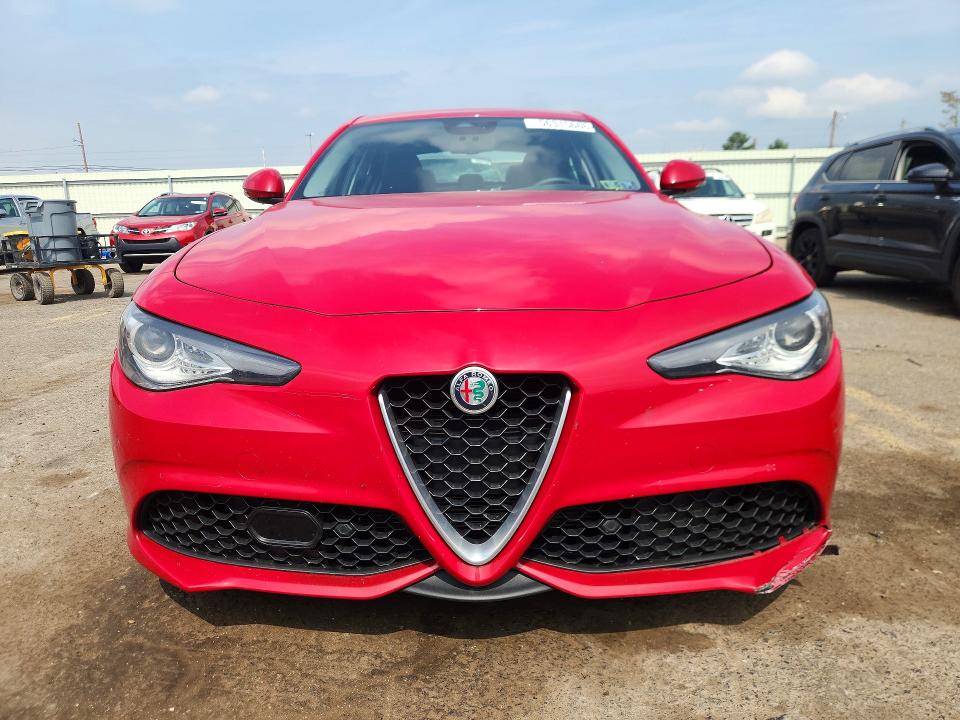 56315666 :رقم المزاد ، ZARFANBN9K7601243 vin ، 2019 Alfa Romeo Giulia مزاد بيع